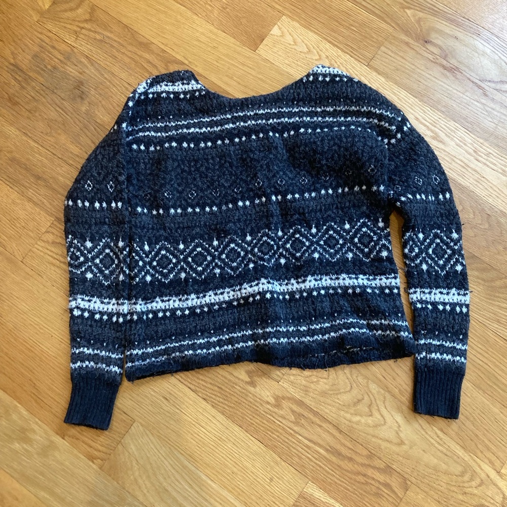 American Eagle Sweater